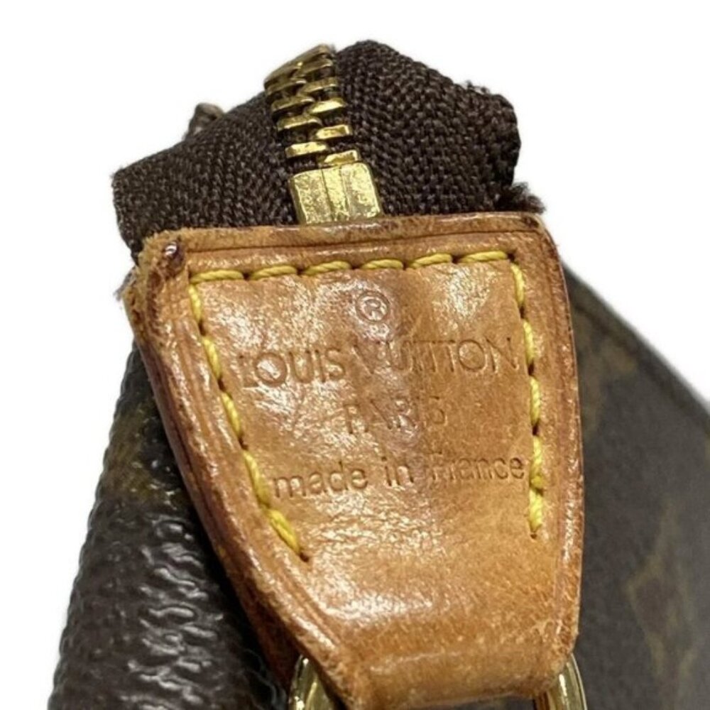 LOUIS VUITTON Pochette AccessoiresMonogram -  Handbag 562-061525 - Picture 10 of 10